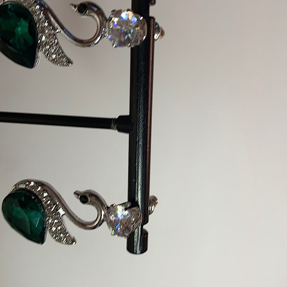 SWAN - Silver Earrings Pierced - Picture 3 of 5